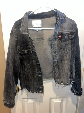 Women's Distressed Black Denim Jacket - Vervet